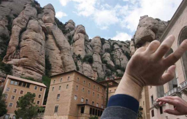 ‘Universos Co Habitados en el Monasterio de Montserrat’  en el Casal de Catalunya.