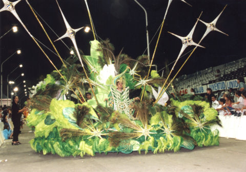 El Carnaval del País está en Gualeguaychú