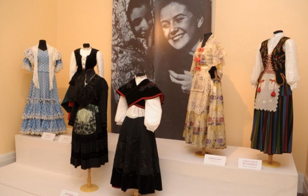 Evita y los trajes del pueblo español en el Museo Larreta