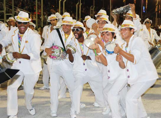 La Comparsa “Sierras del Carnaval”  debutó  en la Tercera Edición del Carnaval de Río en San Luis