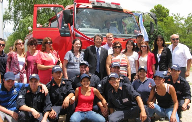 La Embajada del Japón donó una autobomba a la Asociación Bomberos Voluntarios de San Clemente del Tuyú