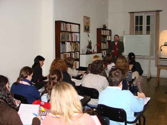 Instituto Superior de Letras Eduardo Mallea. Clases modalidad presencial.