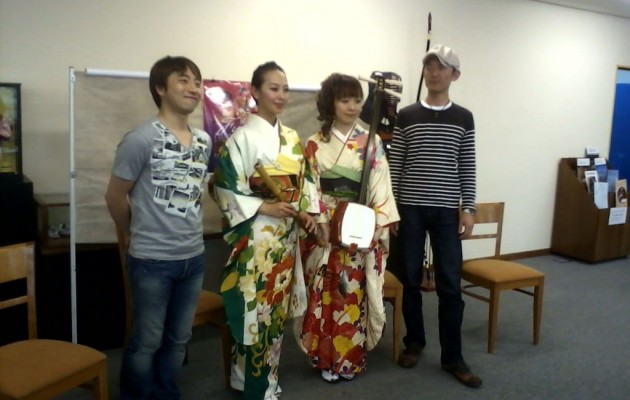 El grupo musical Fuga visitó el Centro Cultural de la Embajada de Japón