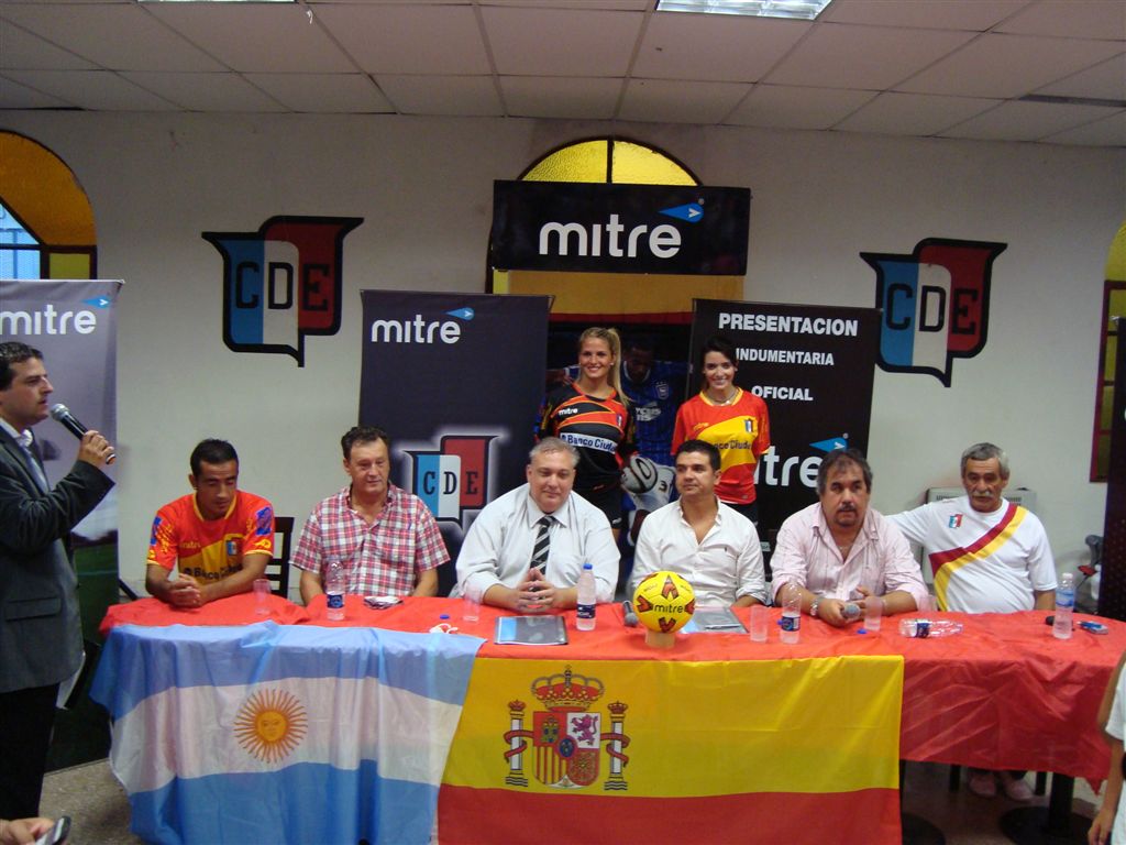 Autoridades de Deportivo Español y Mitre