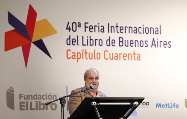Quino estuvo presente en la inauguración de la Feria Internacional del Libro en Buenos Aires