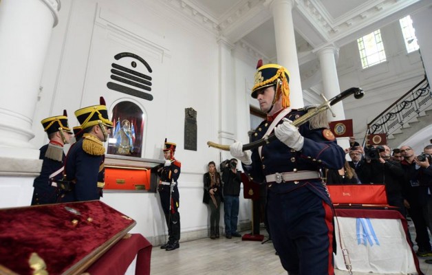 Cristina Kirchner, entregó el sable corvo de San Martín, al Museo Histórico Nacional