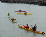 Puerto Deseado atrae a los turistas que practican deportes náuticos en el verano patagónico