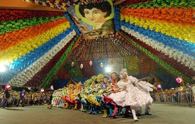 Las fiestas de San Antonio, Pedro y Juan convocan a más de 2 millones de personas en Brasil