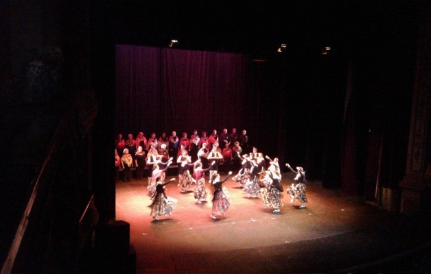 El Centro Galicia de Buenos Aires presentó el Festival de Fin de Año en el Teatro Avenida