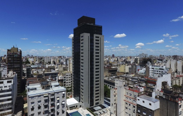 Amérian Grand View: un hotel que contempla a Buenos Aires desde su gigantesca arquitectura