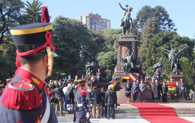El 193 Aniversario de la Independencia de Bolivia se celebró en el Círculo de la Fuerza Aérea