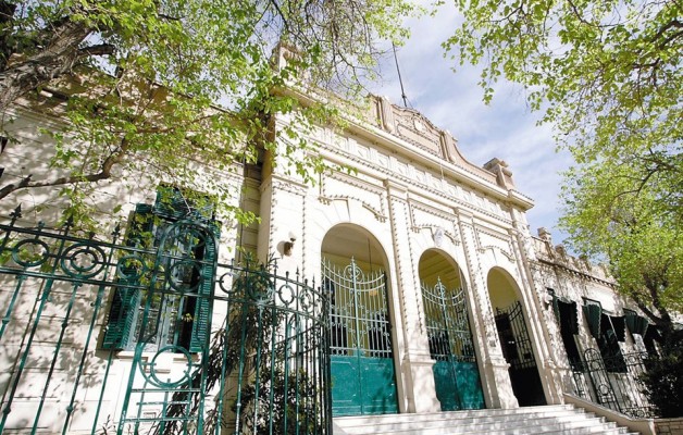 La Escuela Normal Superior “Sarmiento”, un Monumento Histórico Nacional testimonio de la arquitectura escolar del siglo XX