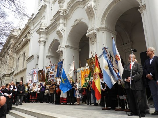 El Cruceiro Gallego fue entronizado en la Iglesia de San Ignacio de Loyola