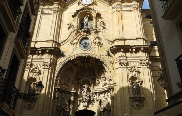 Santa María del Coro, la iglesia de los fieles en San Sebastián