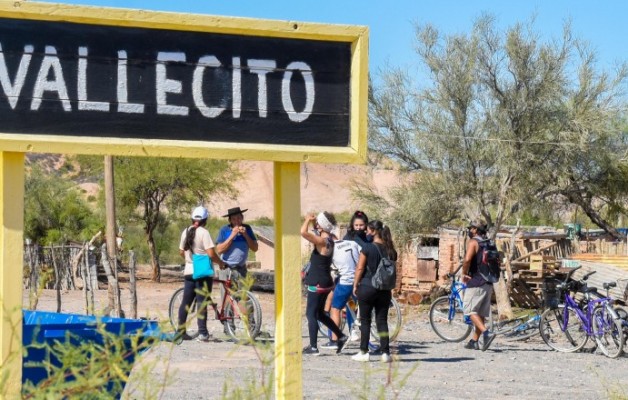 “Paseos en bicicleta”, una propuesta turística que recorre el paraje de la Difunta Correa