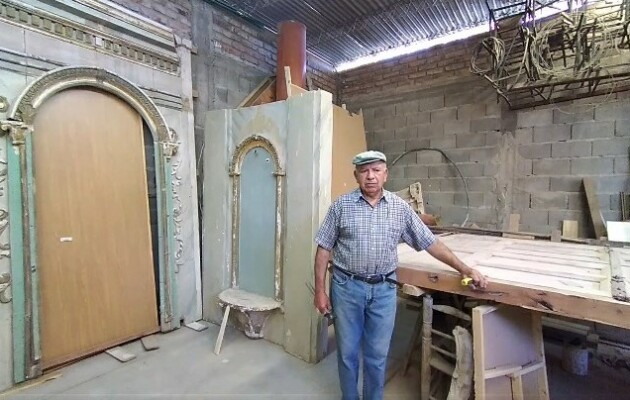 Don Miguel Tejada, “el artesano del pueblo”, trabaja con pasión en la restauración del interior del Templo de Jáchal