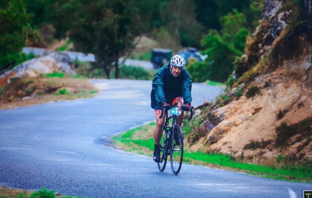 El Camino Blanco, el recorrido en bicicleta que inaugura una nueva ruta Xacobea entre Ushuaia y Santiago de Compostela