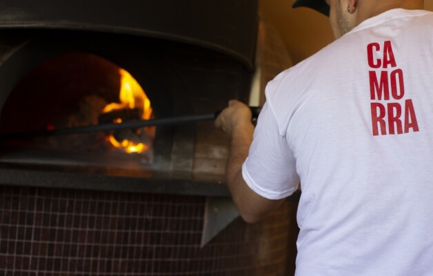 “Camorra”, la pizza napoletana, llega a Nordelta bajo la asesoría de Scuola Pizzaioli