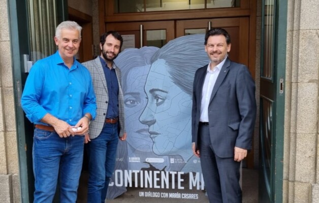 Continente María, la obra que homenajea a María Casas, se presenta en el salón Teatro de Santiago de Compostela