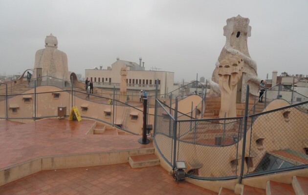 La Pedrera, el edificio de estilo moderno fue creado por el arquitecto Antoni Gaudí