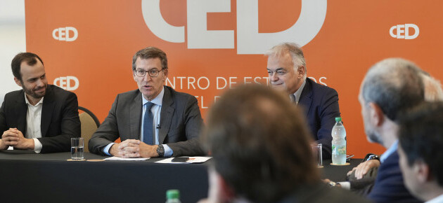 Alberto Núñez Feijóo se reunió con empresarios en el Centro de Estudios para el Desarrollo de Montevideo