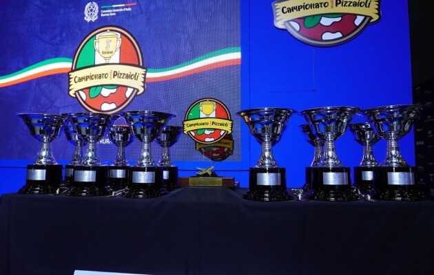 El Campionato Pizzaioli 2023 premió a los ganadores de la tercera edición en la FIT 